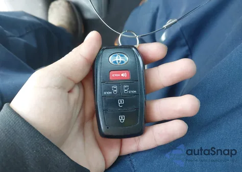 2021 Toyota Sienna Le from USA, damaged, VIN 5TDKRKEC8MS028533